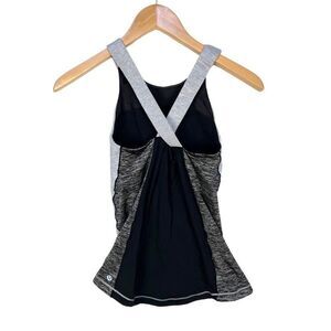Lululemon Cross Back Sleeveless Workout Bra Tank Top Light Gray Black size 8